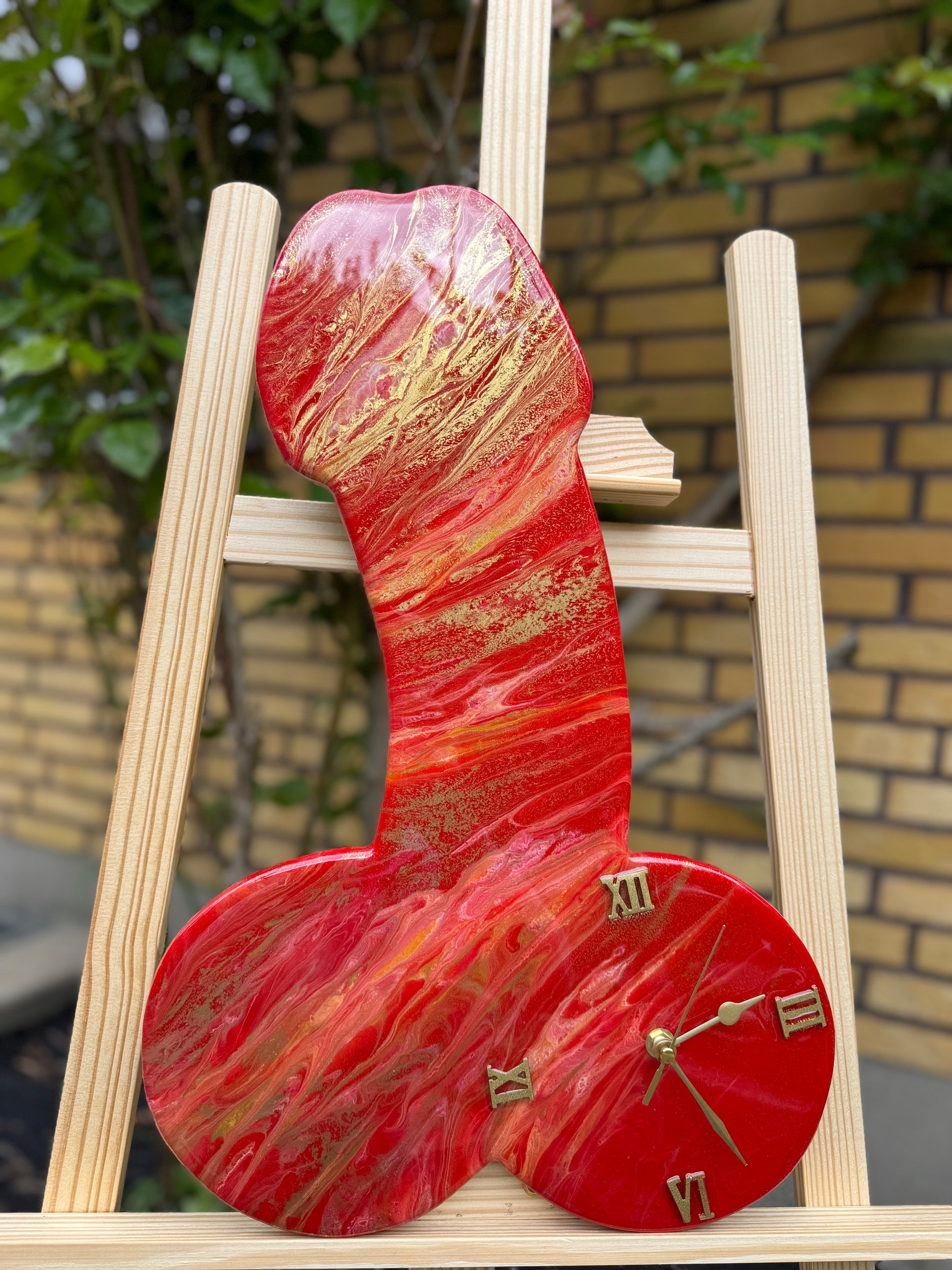 Handcrafted resin wall clock by Mbpoxy