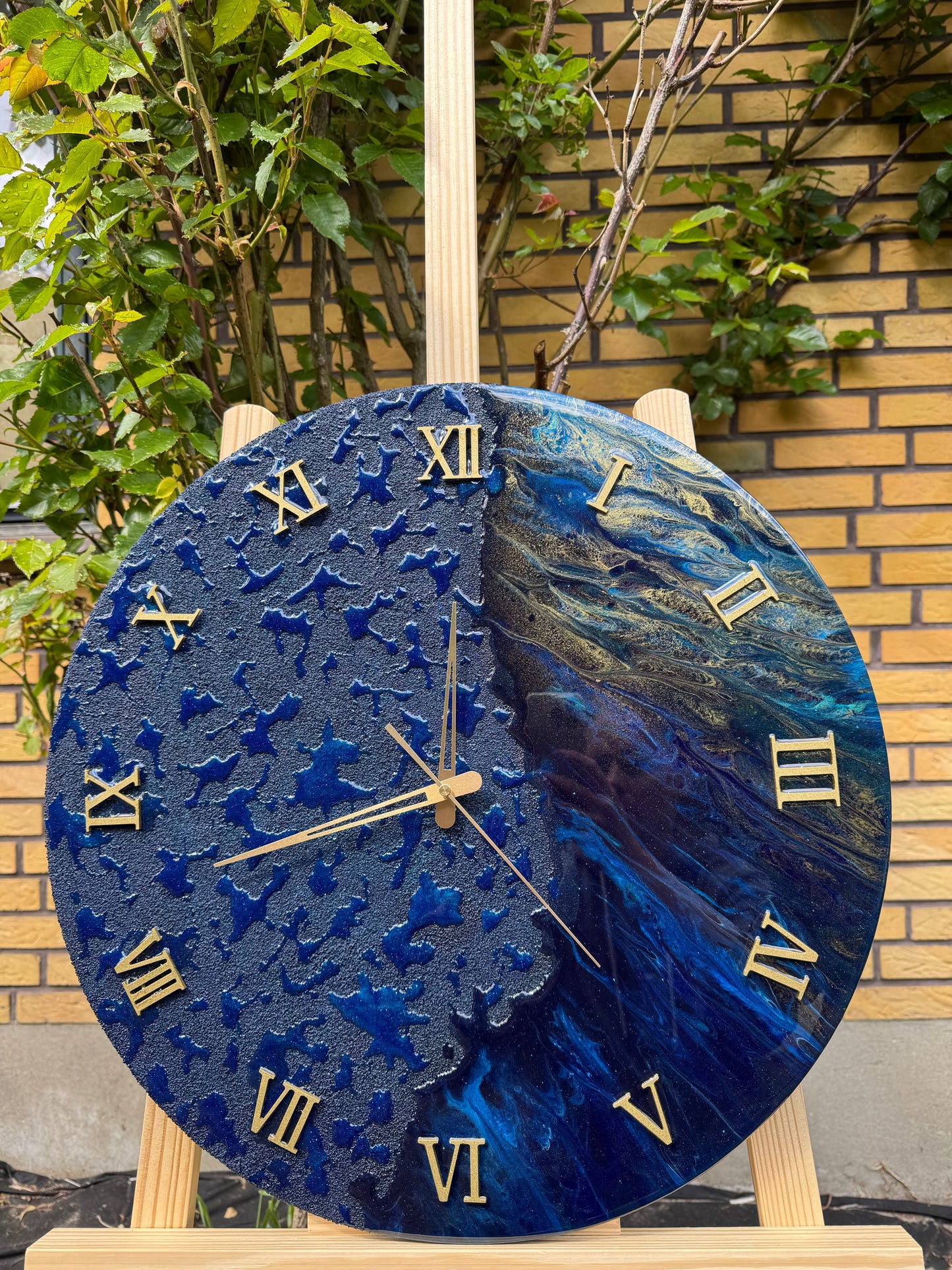 Handcrafted epoxy wall clock by mbpoxy
