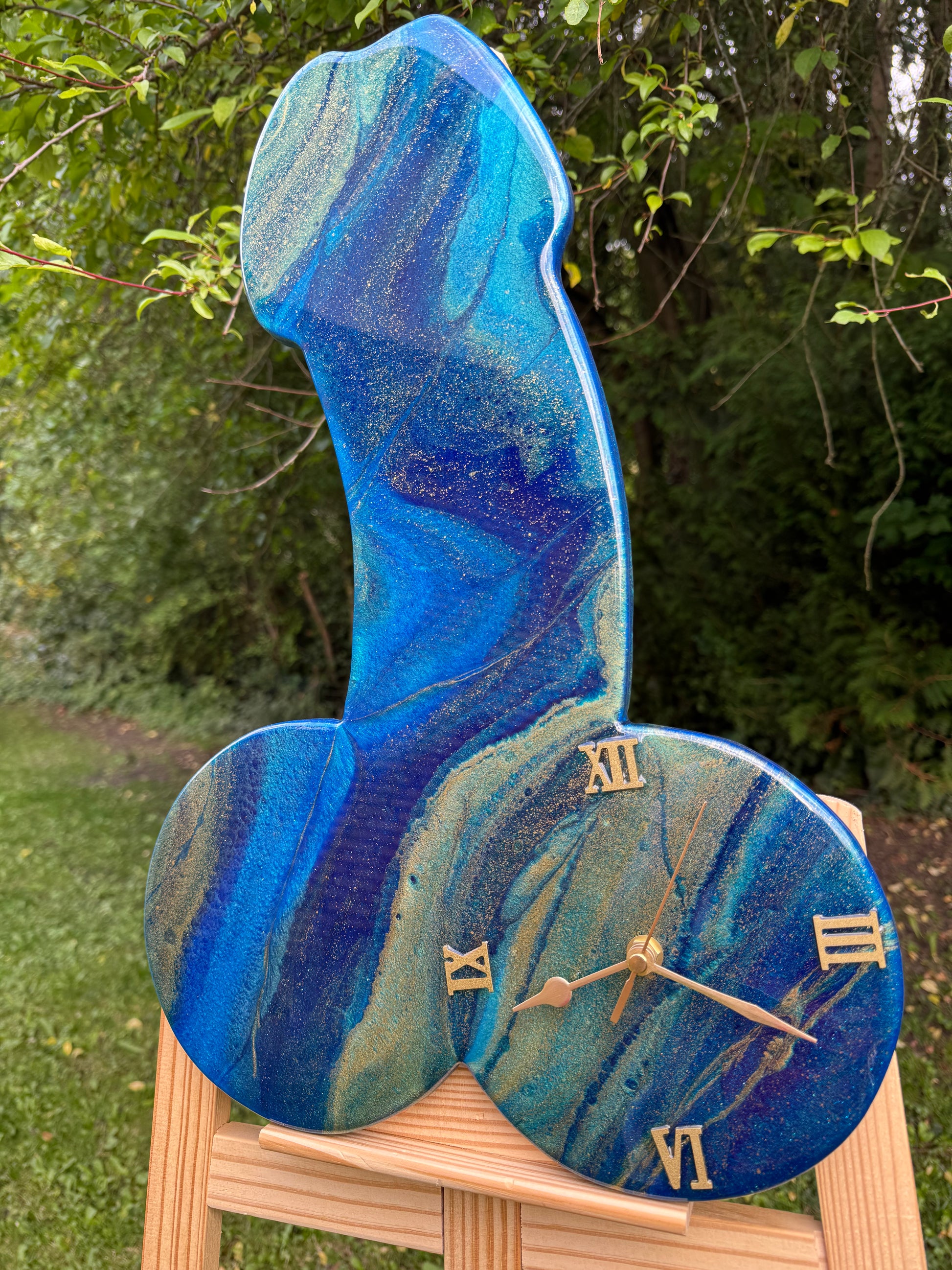 Handcrafted epoxy wall clock by MBpoxy