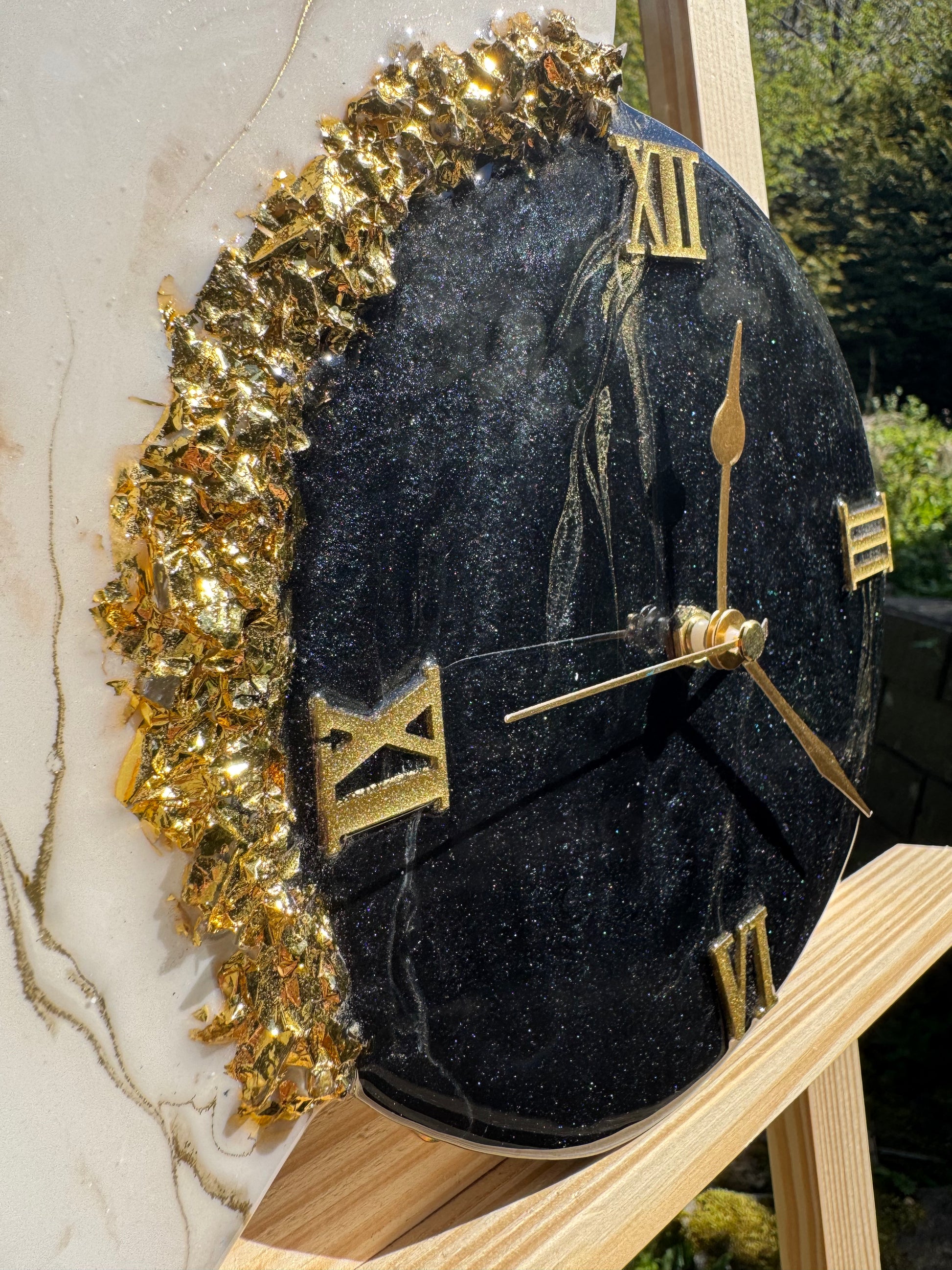 Handcrafted resin wall clock by MBpoxy
