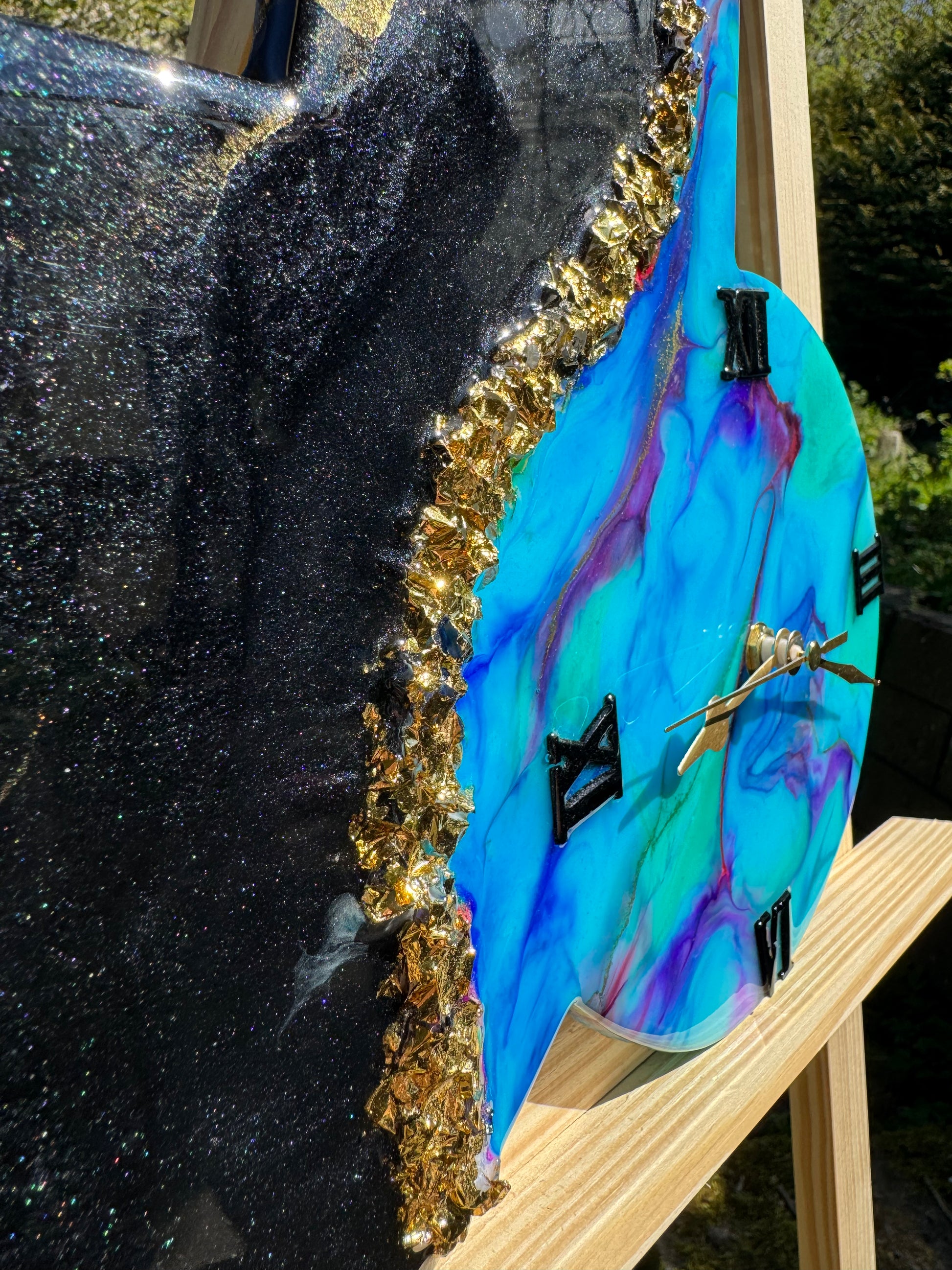 Handcrafted resin wall clock by MBpoxy